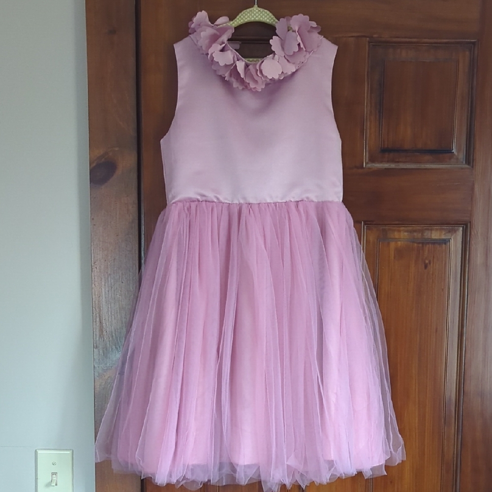 LIKE NEW Princess Flower Open Back Bow Tulle Dress 8